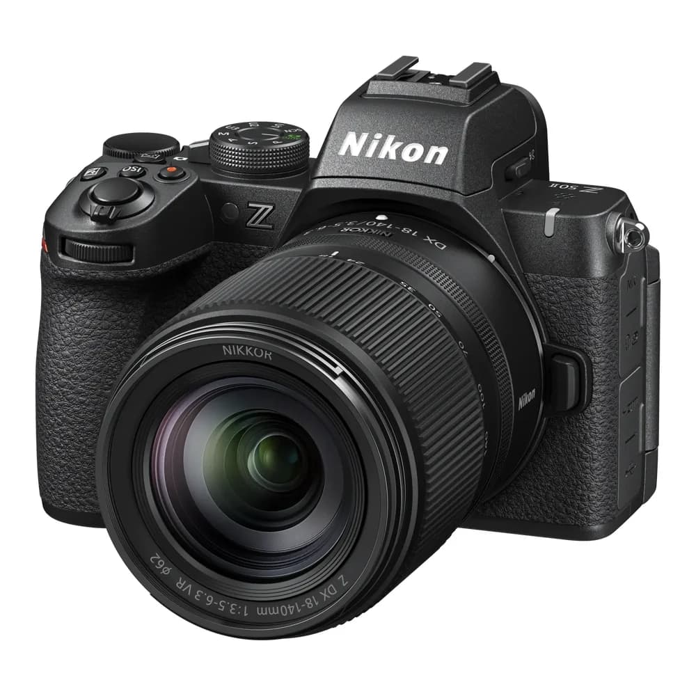 NIKON Z50II Kit Systemkamera mit Objektiv 18-140mm, 8 cm Display Touchscreen, WLAN