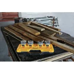 DeWalt Vierfach-Schnelladegerät