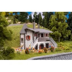 Faller Modelleisenbahn-Gebäude H0 Haus Alpina 191839